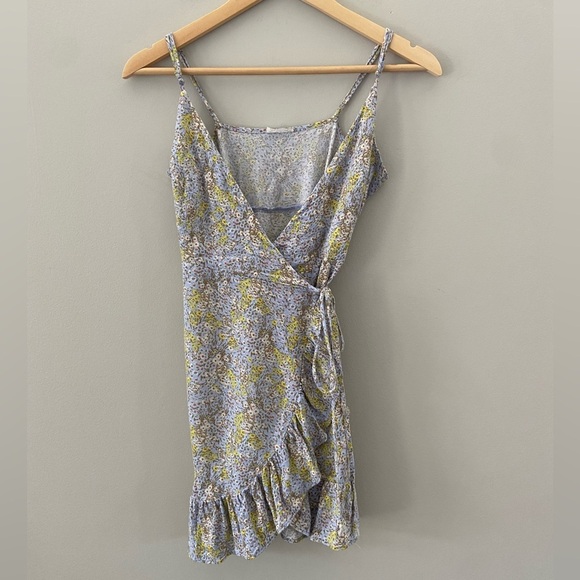 Free People V-Neck Sleeveless Sexy Summer Floral Wrap Tie Mini Ruffle Hem Dress - Picture 6 of 8